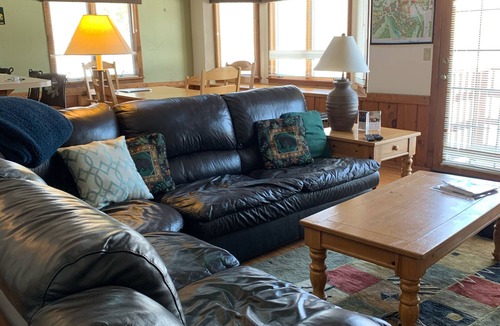 Thompsonville Condo | Crystal Mtn Condo, walk to lift, soaking tub, short drive to Iron Fish & Lk MI