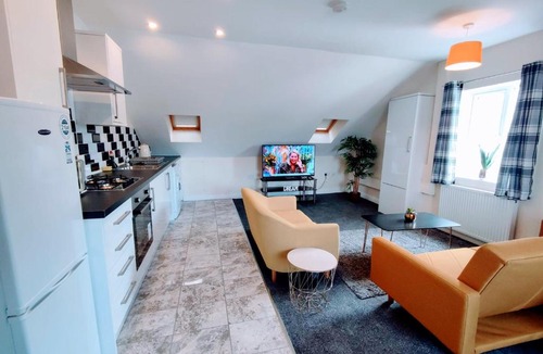 North Shields Apartment | Crystal Suite 4 - private parking - metro