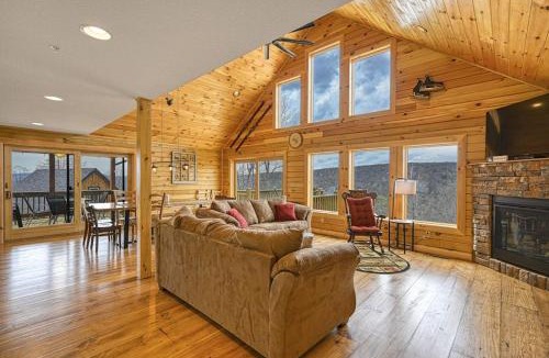 McHenry Ski Chalet | Curb-Free Chalet
