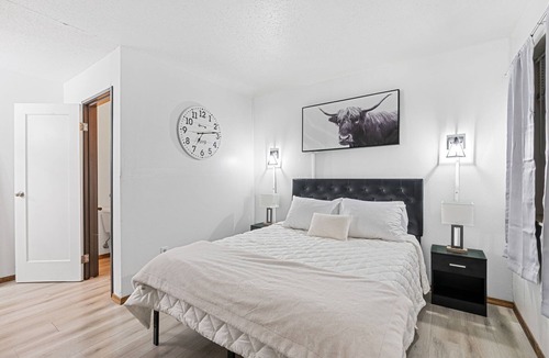 Thief River Falls Hotel | Custom Stay Thief River Falls