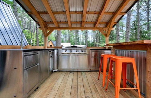 Oxford Cabin | Cute A-Frame Retreat with Inviting Hot Tub in Oxford, Maine