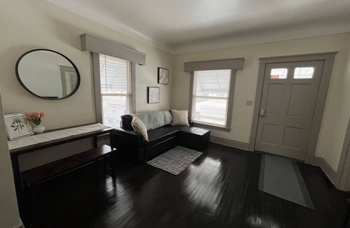 Saginaw House | Cute n cozy near hospitals