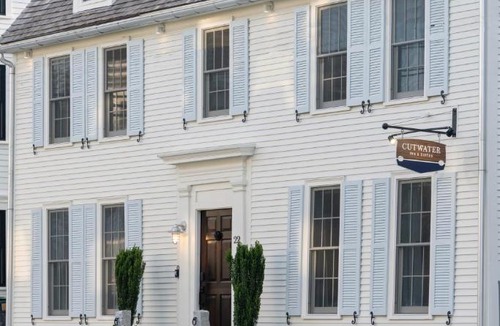 Newburyport Hotel | Cutwater Inn & Suites