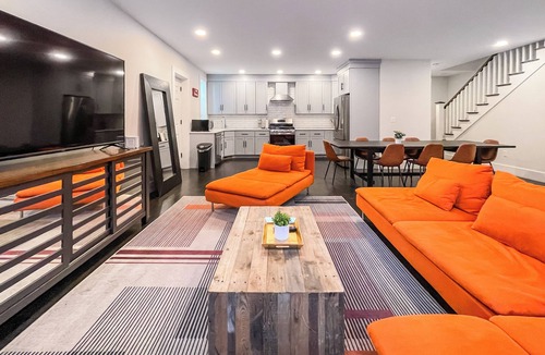 Neponset - Port Norfolk House | D79 Spacious 5-bedroom house with Roofdeck near Boston!