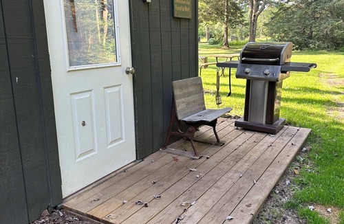 Grayling Cabin | Da Turdy Point Buck Bunkhouse - Lake Access! Grayling - Gaylord