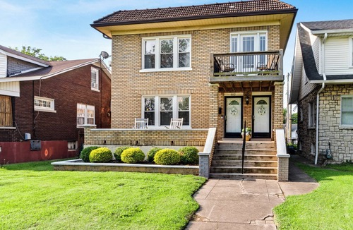 Louisville House | Daily Double-Expo, UofL, Downtown, Highlands, close to track, NEW LISTING!