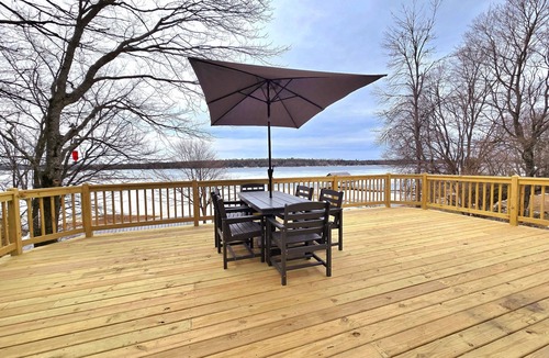 Cedarville Cabin | Darling cabin on Lake Huron in the beautiful Les Cheneaux Islands of Cedarville.