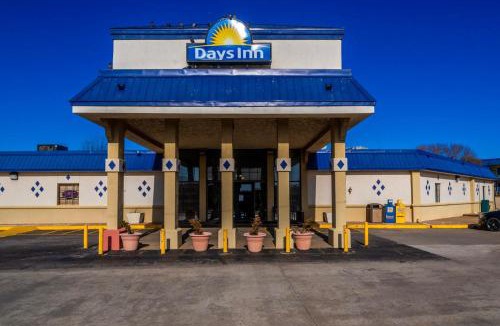 Clinton Hotel | Days Inn by Wyndham Clinton OK