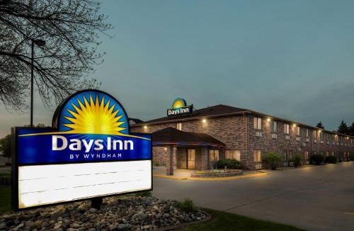 Grand Forks Hotel | Days Inn by Wyndham Columbia Mall