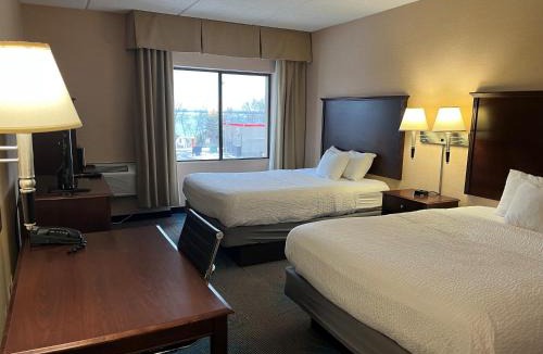 Endion Hotel | Days Inn by Wyndham Duluth Lakewalk