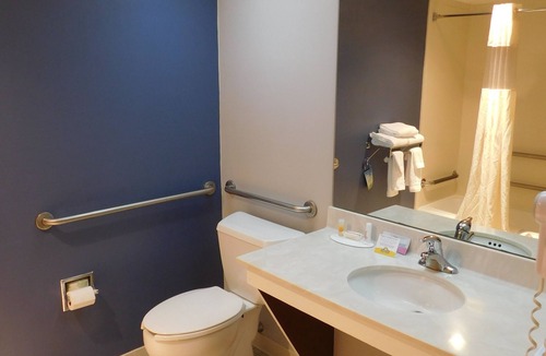 Fargo Hotel | Days Inn by Wyndham Fargo/West Acres