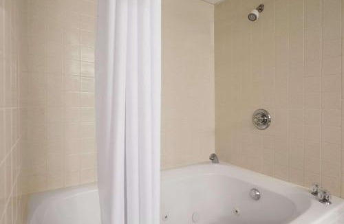Grayling Hotel | Days Inn by Wyndham Grayling