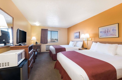 Pinnacles Entrance Badlands Hotel | Days Inn by Wyndham Wall