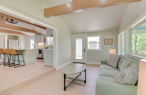 Pointblank House | Deck & Dock Access! Sunlit Lake Livingston Escape