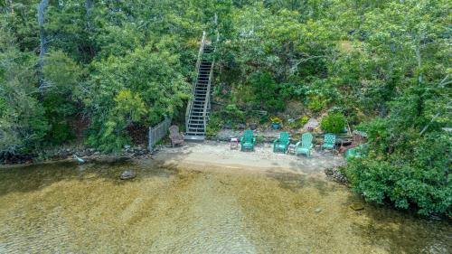 Northwest Harwich House | Deeded Pond Access Ping Pong