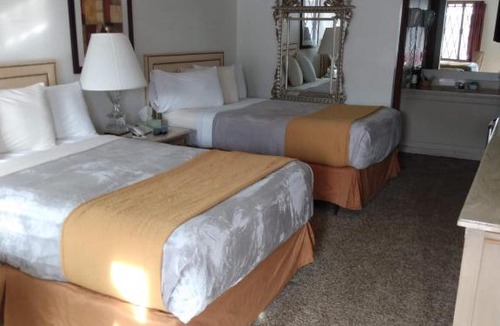 Cambridge Hotel | Deer Creek Motel