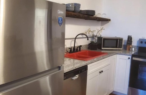 Vevay Apartment | Delaney's Saloon Fully Equipped, Furnished, And Pet Friendly Close to The Ark, Creation Museum, and Kat Von Ds Tulip Field