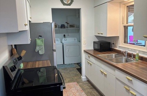 Rapid City House | Delightful 3-bedroom Retro Revival House in Rapid City
