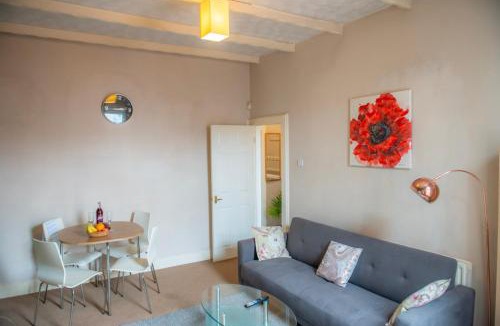 South Shields Apartment | Delightful Central, Seaside Apartment-with free parking