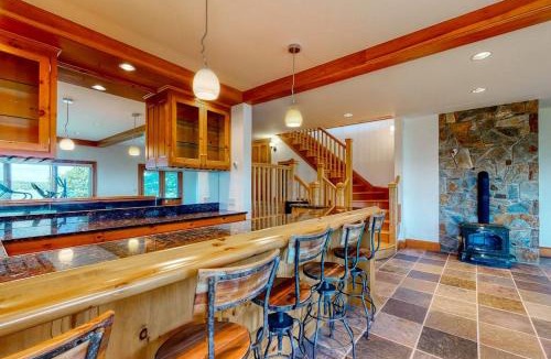 Isle of Springs House | Delightful oceanfront home with amazing views, wrap-around deck & two fireplaces
