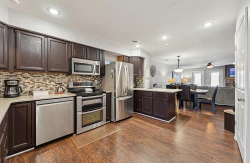 Lake Delton House | Dells Lake Villa At Lighthouse Cove Condominiums