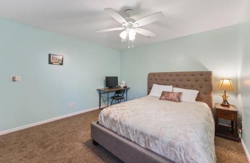 Lake Delton House | Dells Lake Villa At Lighthouse Cove Condominiums