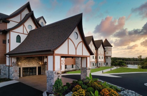 Wisconsin Dells Hotel | Dellshire Resort