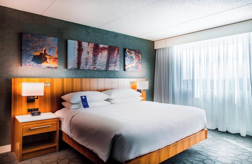 Fargo Hotel | Delta Hotels by Marriott Fargo
