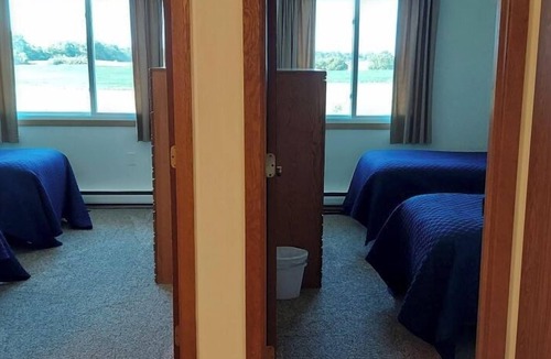 Devils Lake Condo | Deluxe 3 Bedroom 2 Bathroom Top Floor Condo #3