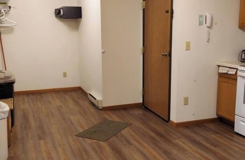 Devils Lake Condo | Deluxe 3 Bedroom Condo Ground Level 2 Bathroom #9