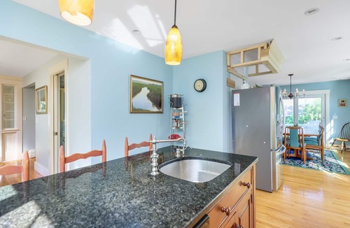 Dennis House | Dennis Village 3 Bedroom close to Mayflower Beach!