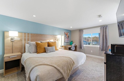 Dennis Port Hotel | Dennisport Surf Club Boutique Hotel