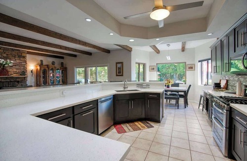 Woodleaf House | Desert Palms - Pool & BBQ Near Paradise Mall