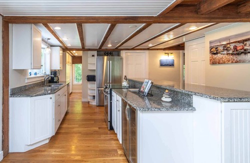 Katama House | Designer Beach House With Pool In Katama