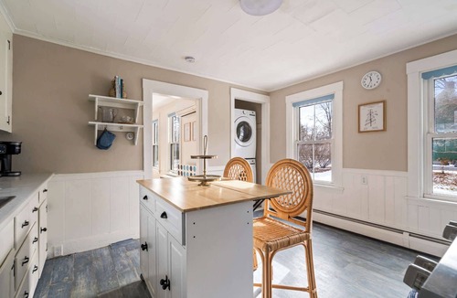 Kennebunk House | Designer Cottage Game Room w/PacMan Mins to Beach