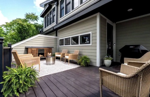 West Suburb House | Designer home is short walk to Rupp & Manchester