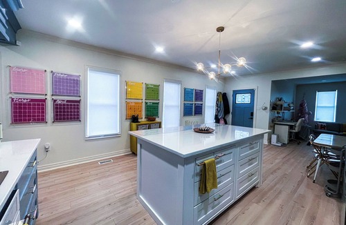 Detroit - Shoreway House | Designer's Home EV Charger Family-Friendly 3BR/3BA in Gordon Square