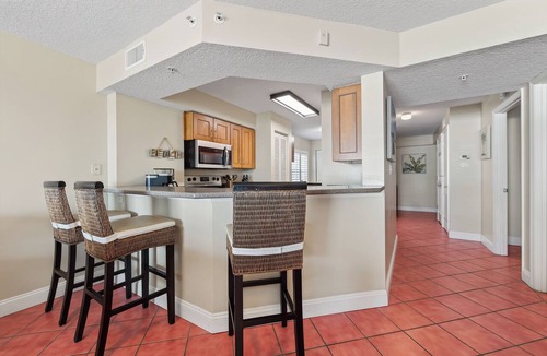 Seawinds Condo Condo | Direct oceanfront corner 2/2 with stunning views, huge balcony, heated pool, and garage parking