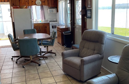 Mears House | Direct silver lake lakefront3 bedroom cottage
