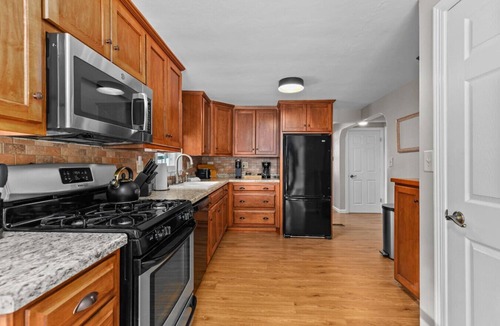 Green Bay House | DiscountMonthlyStays/PetsWelcome!