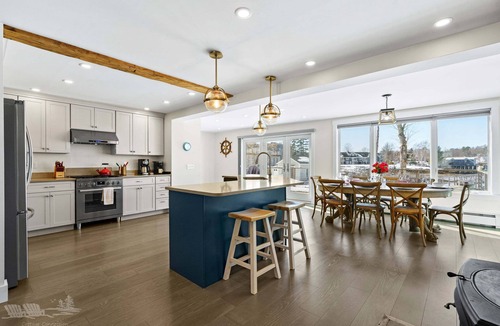 Boothbay Harbor House | Discover SS Boothbay: a spacious 4-bedroom house in picturesque Boothbay Harbor, ME.