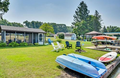 Union House | Dock & Kayaks: Lake-View Home, 29 Mi to Notre Dame