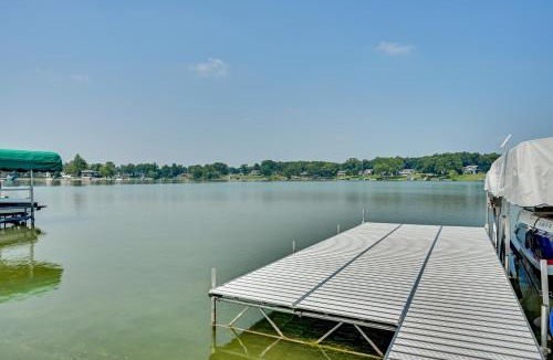 Union House | Dock & Kayaks: Lake-View Home, 29 Mi to Notre Dame