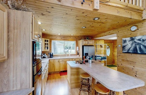 Atlanta House | Dock + Lakefront! Family-Friendly Michigan Getaway