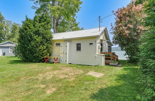 Town of Jerusalem Cottage | Dock & Rowboat: 'beechnut Bungalow' on Keuka Lake