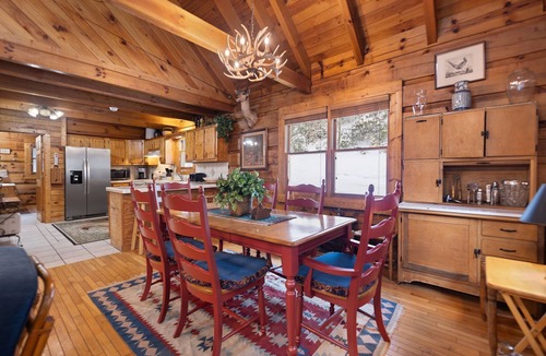 Primrose Cabin | Dockside Cabin | RRG | Hot Tub | Kayaks | Fire Pit
