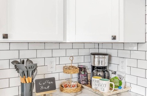 Bay City House | Dog Friendly | Big Groups | HotTub-all yr