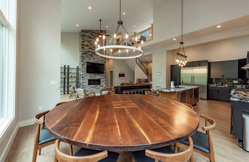 McHenry House | Dog Friendly Lakefront Escape w/20 Bedrooms & Pool
