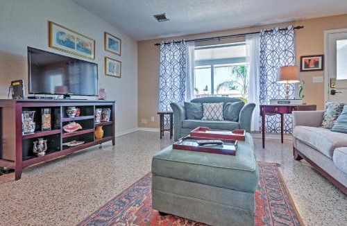 Brendale Heights House | Dog-Friendly Ormond Beach Bungalow w/Patio!