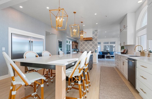Luxemburg House | Door County 6 Bedroom Home. 25 minutes from Lambeau Field
